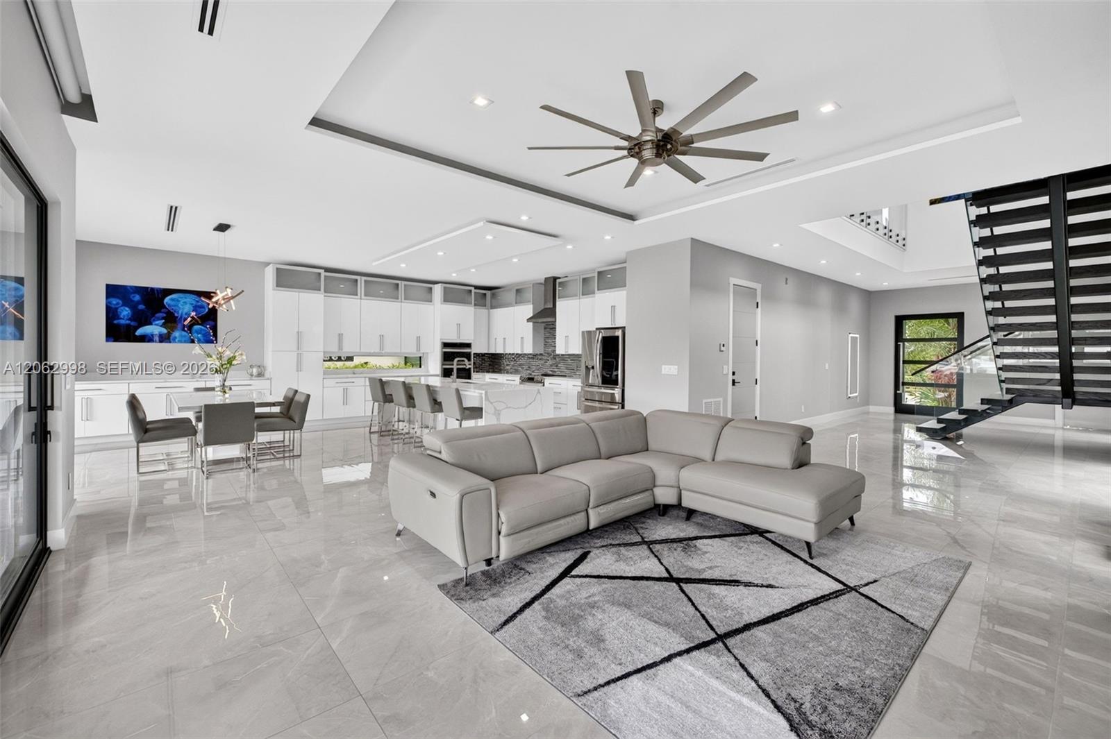 1004 SW 5th Pl