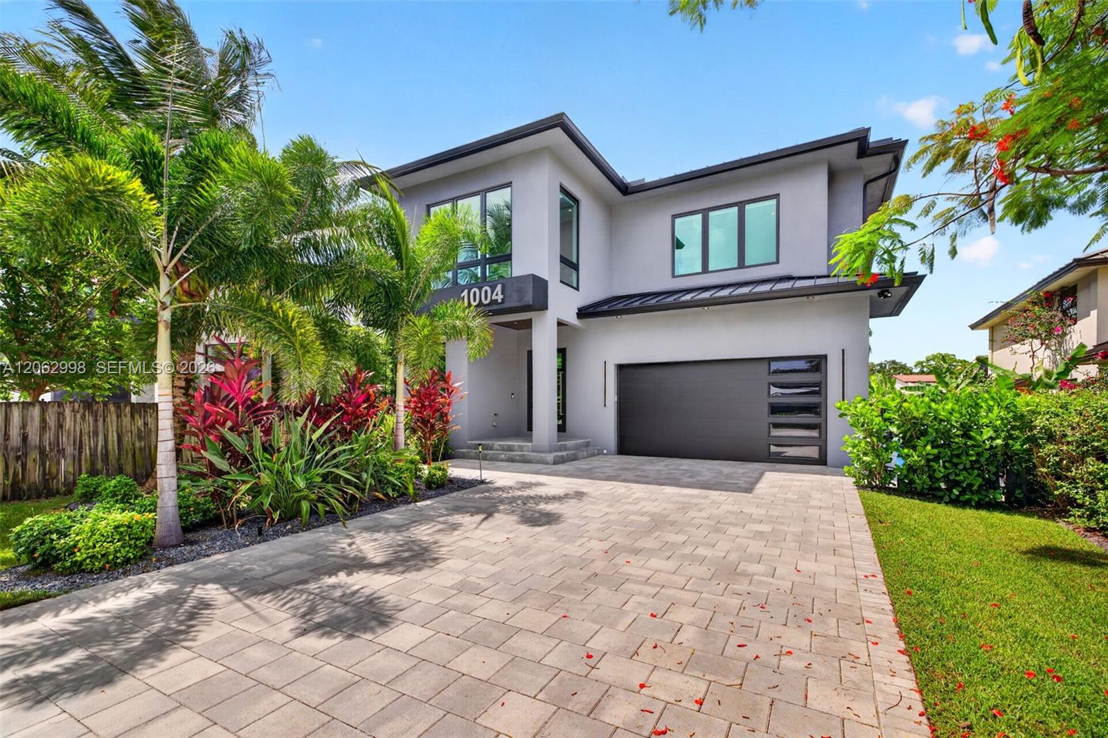 1004 SW 5th Pl
