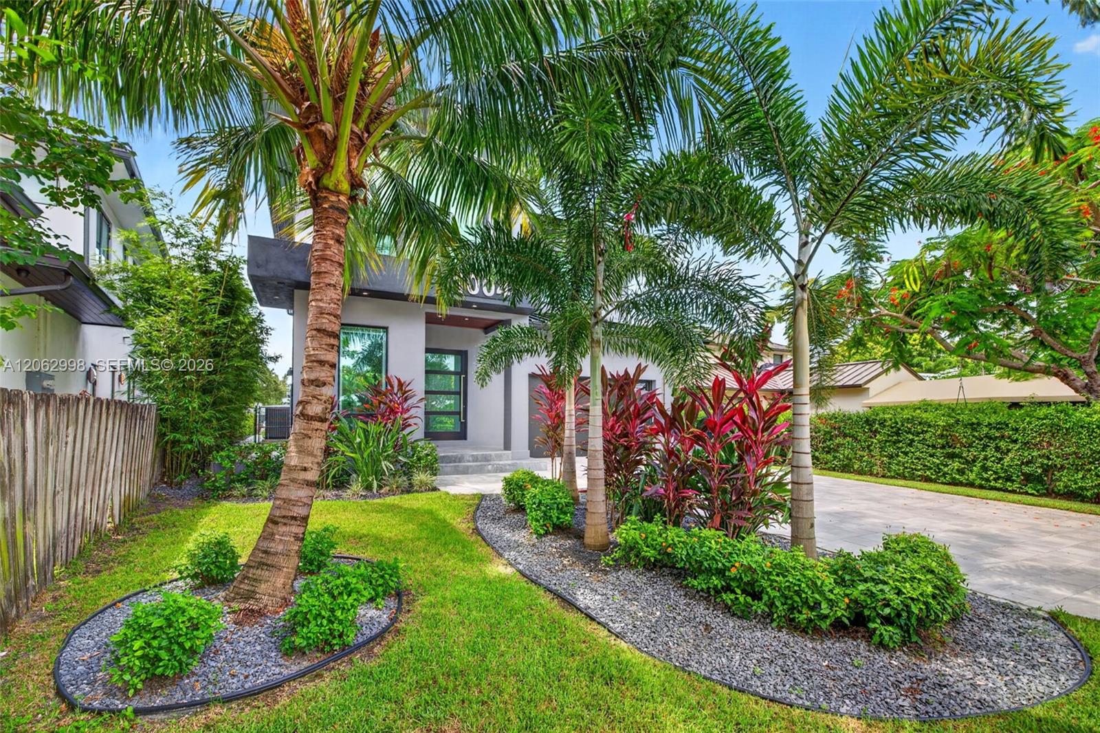 1004 SW 5th Pl