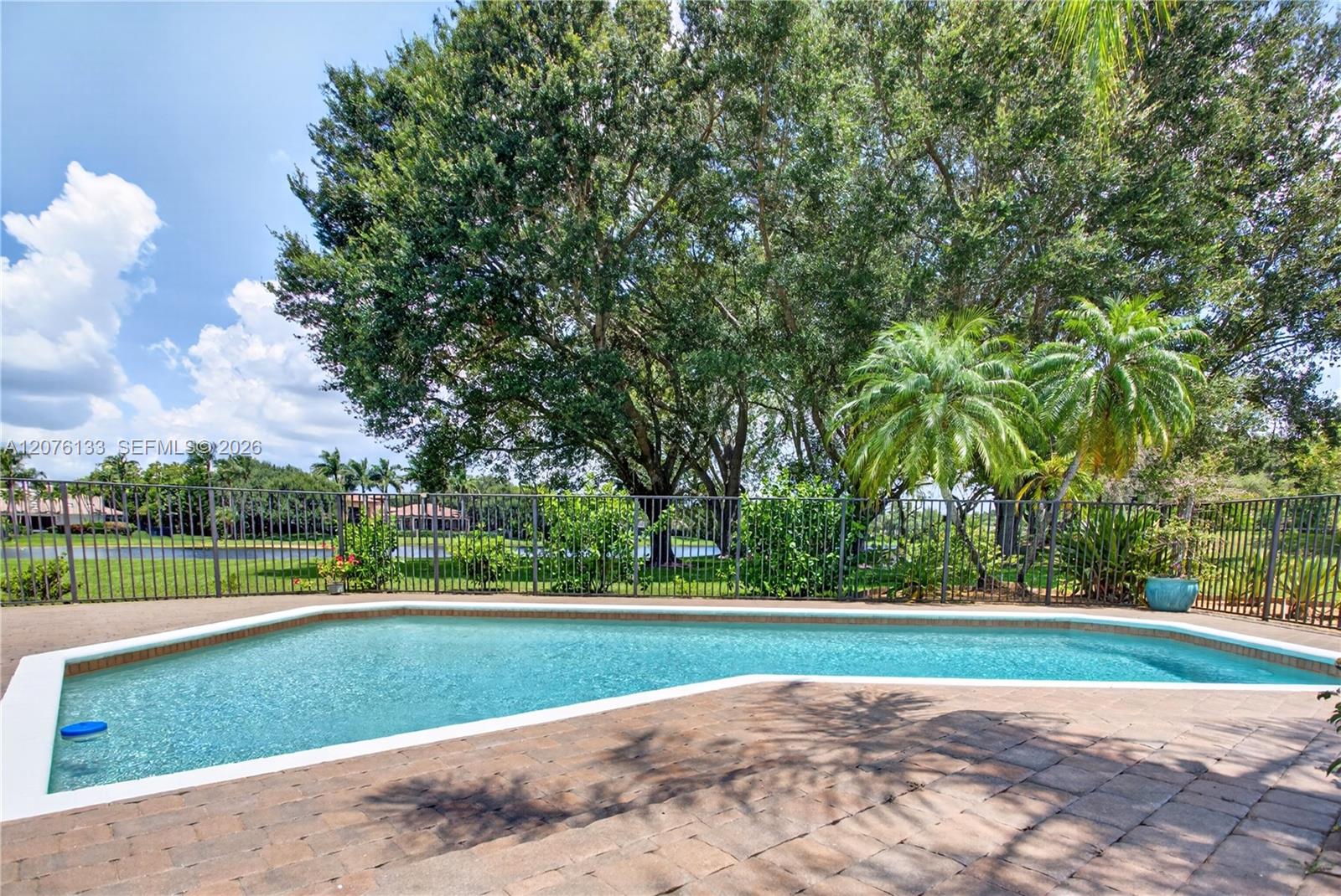 2725 Hunter Rd