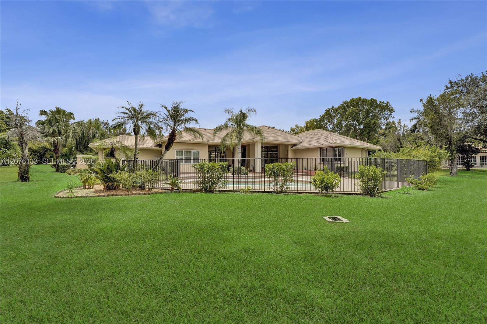 2725 Hunter Rd