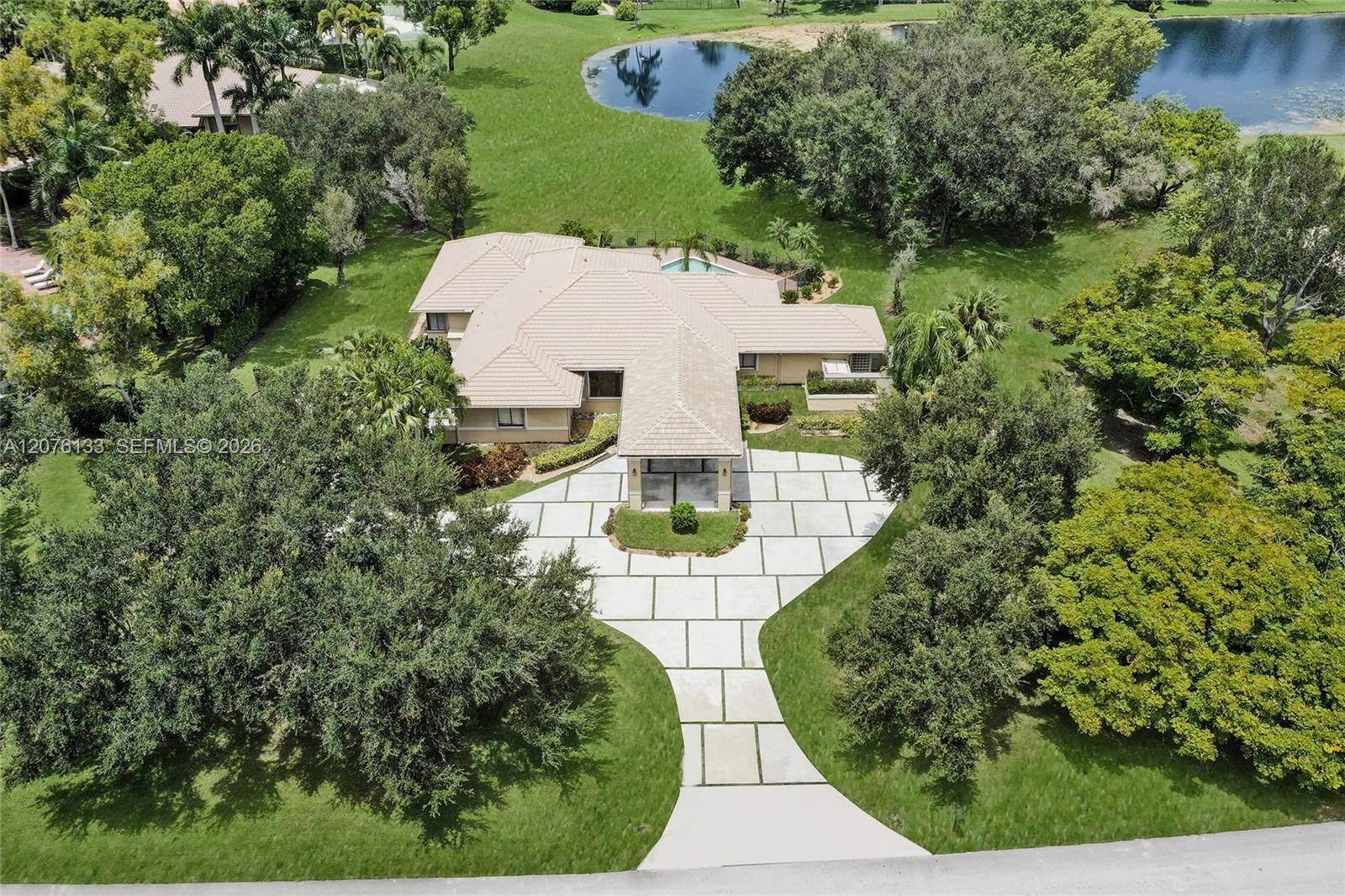 2725 Hunter Rd
