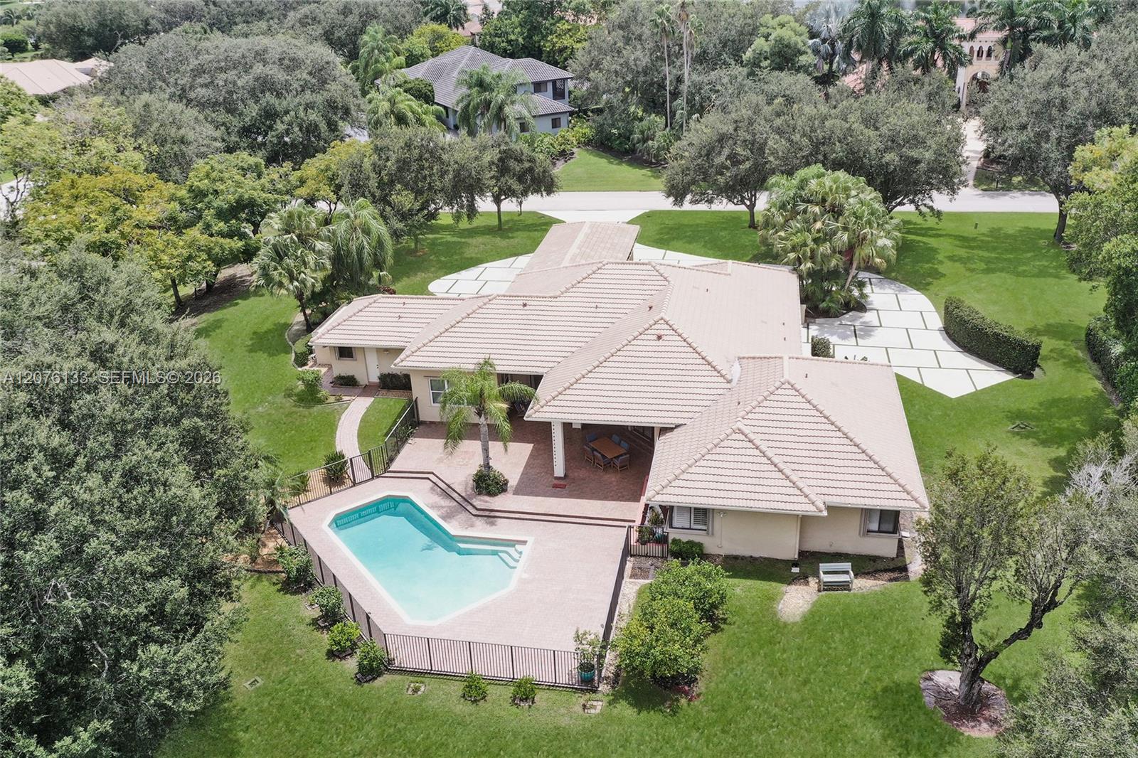 2725 Hunter Rd