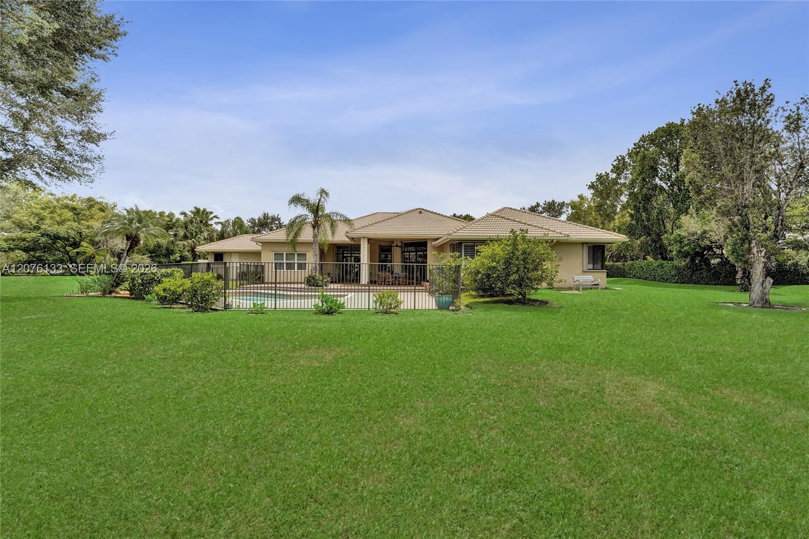 2725 Hunter Rd