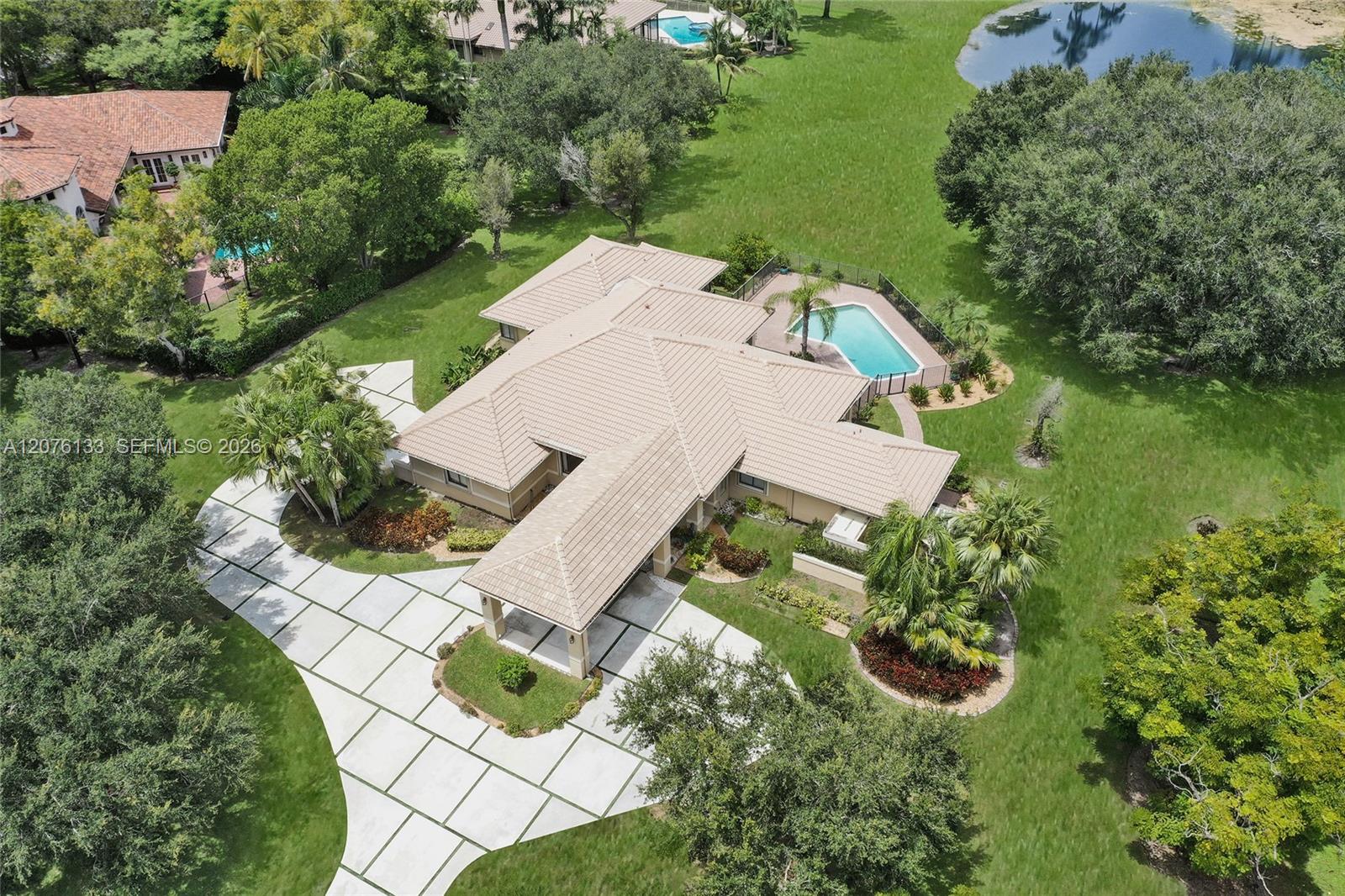 2725 Hunter Rd