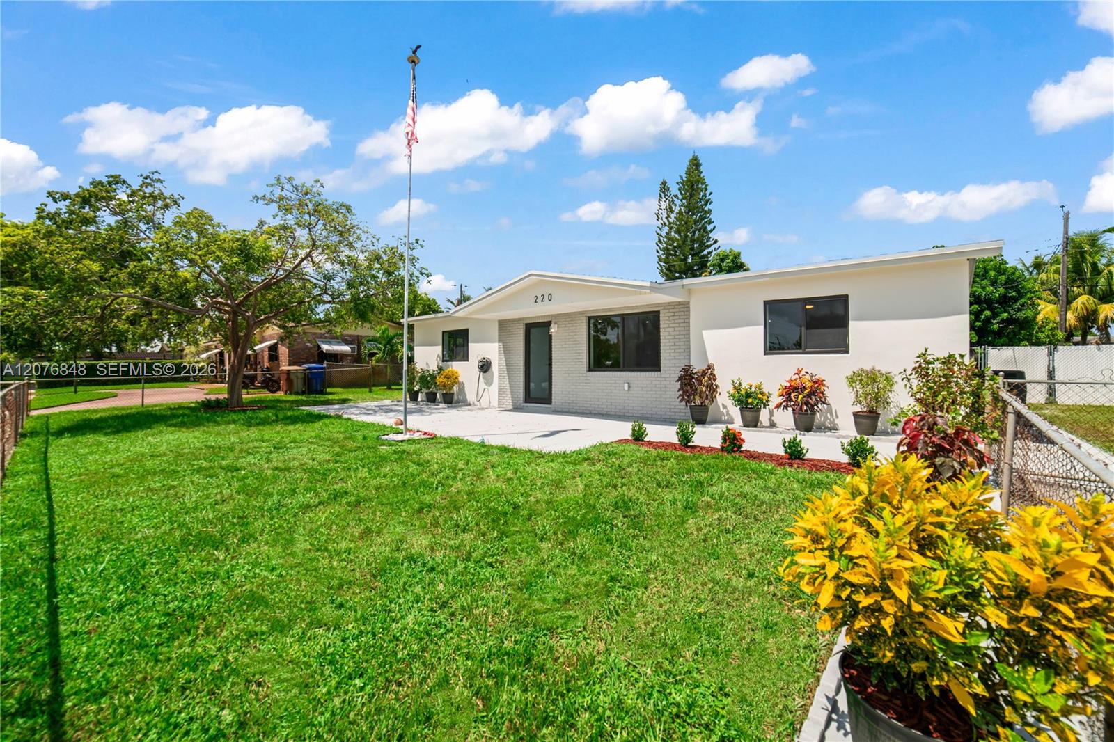 220 N 69th Ter