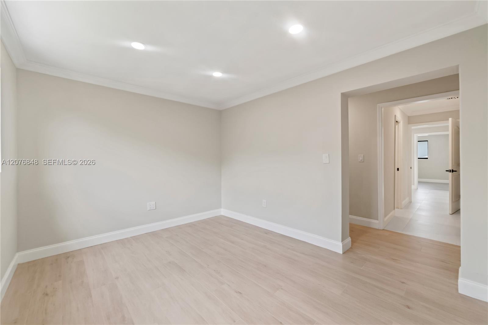 220 N 69th Ter