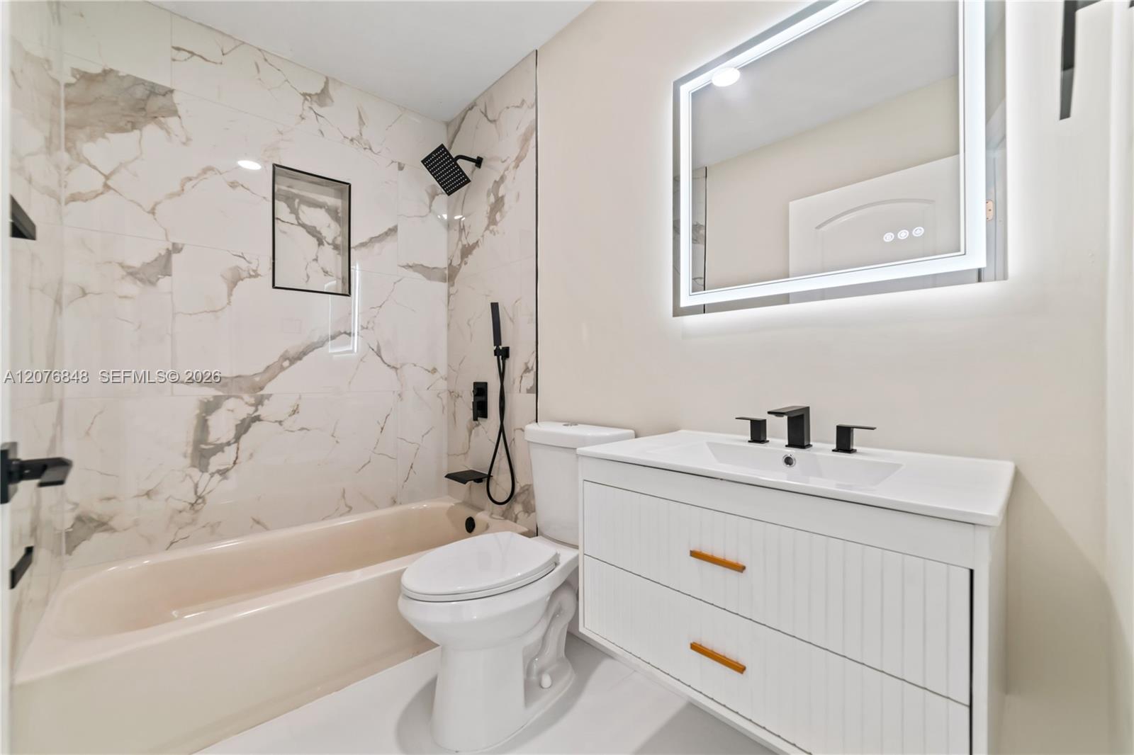 220 N 69th Ter