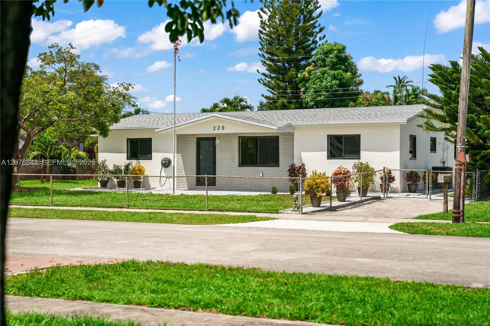 220 N 69th Ter