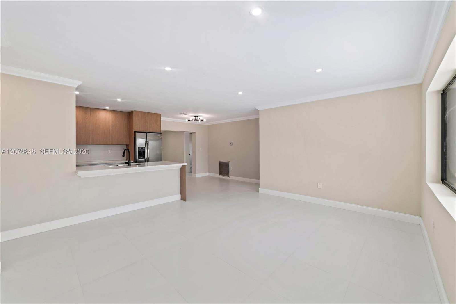 220 N 69th Ter