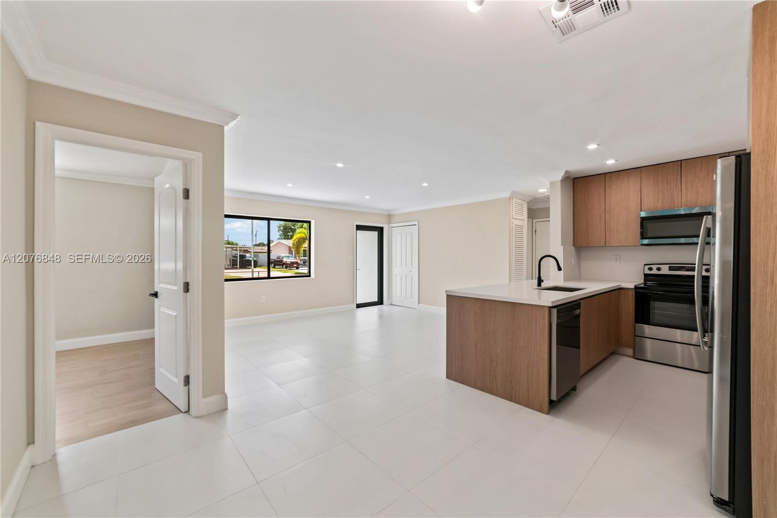 220 N 69th Ter