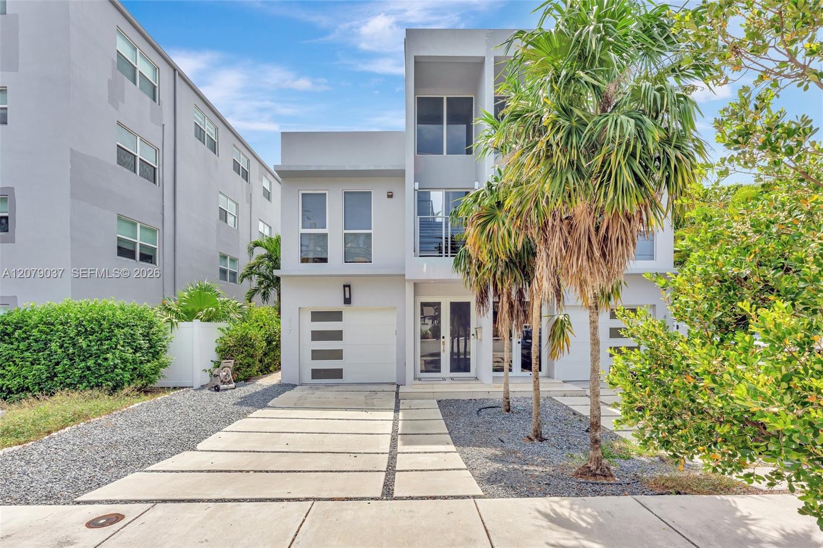 617 NE 14th Ave