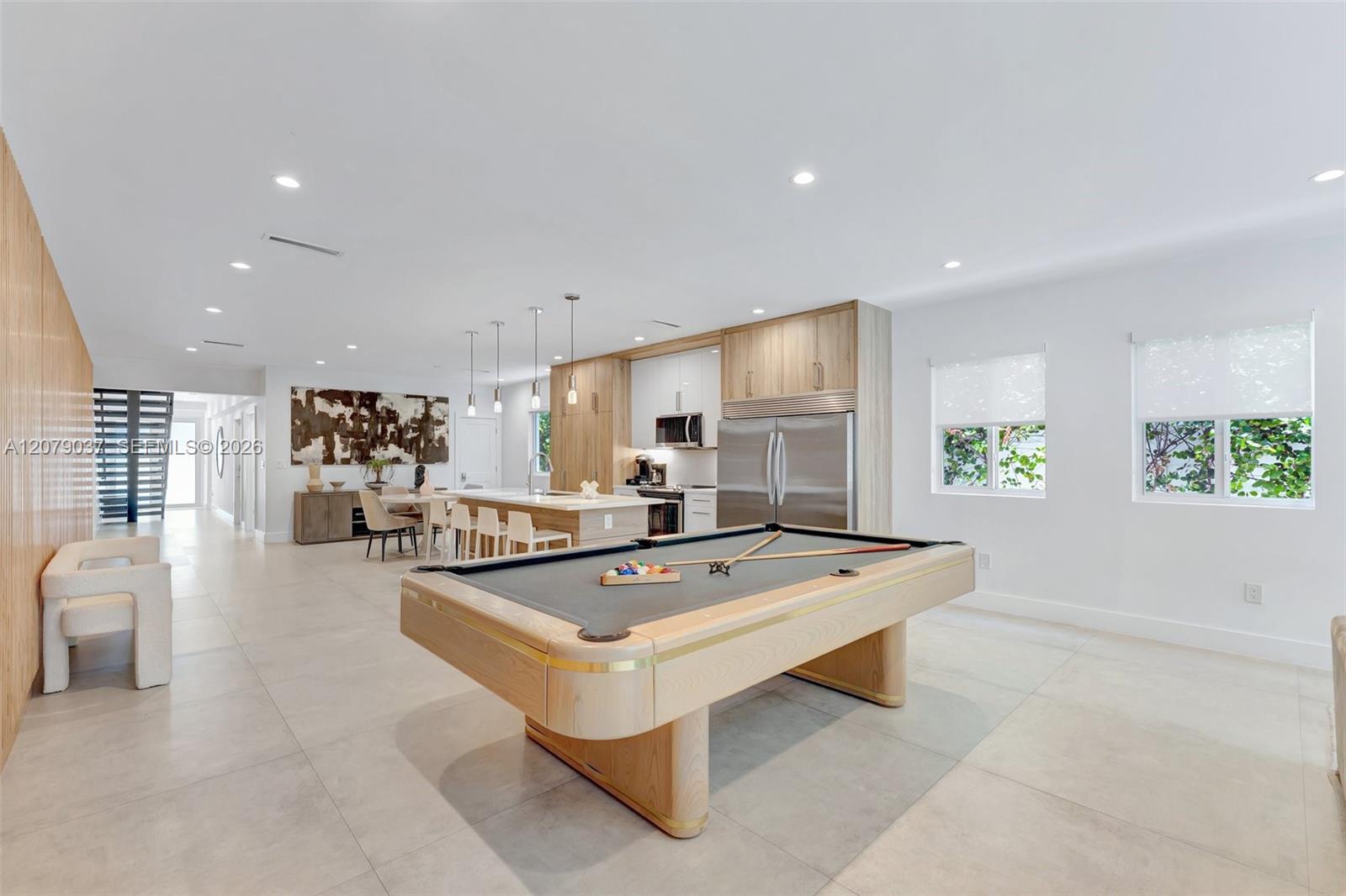 617 NE 14th Ave