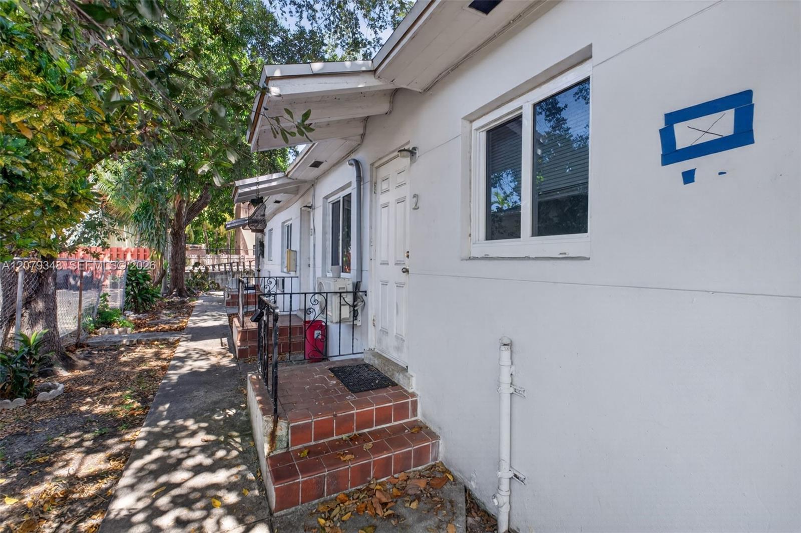 635 SW 16th Ave # 2