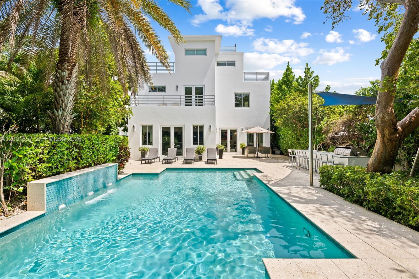 2317 N Atlantic Blvd
