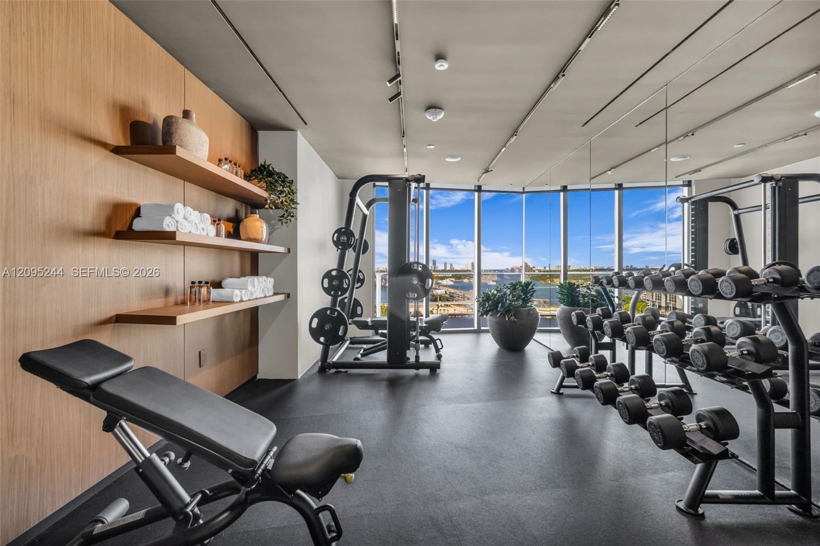 1400 biscayne blvd # 602