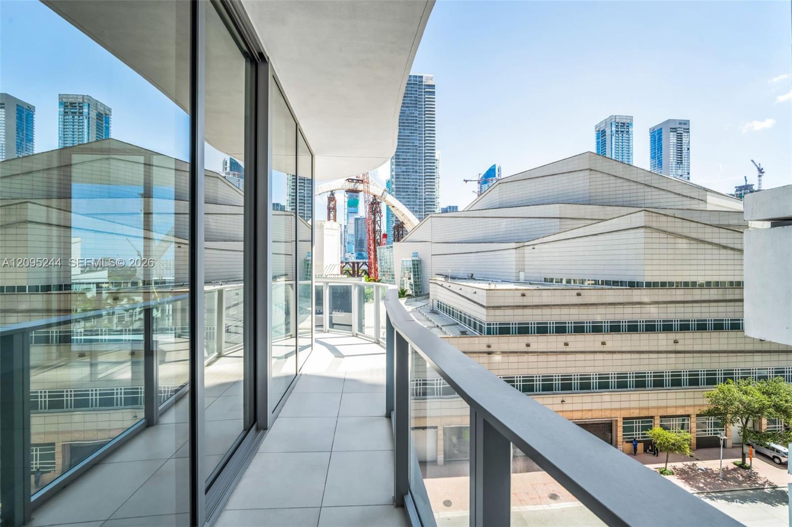 1400 biscayne blvd # 602