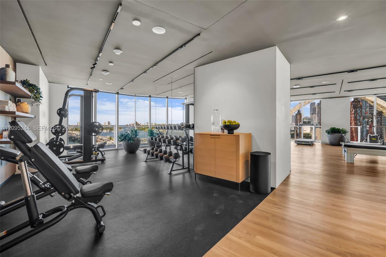 1400 biscayne blvd # 602