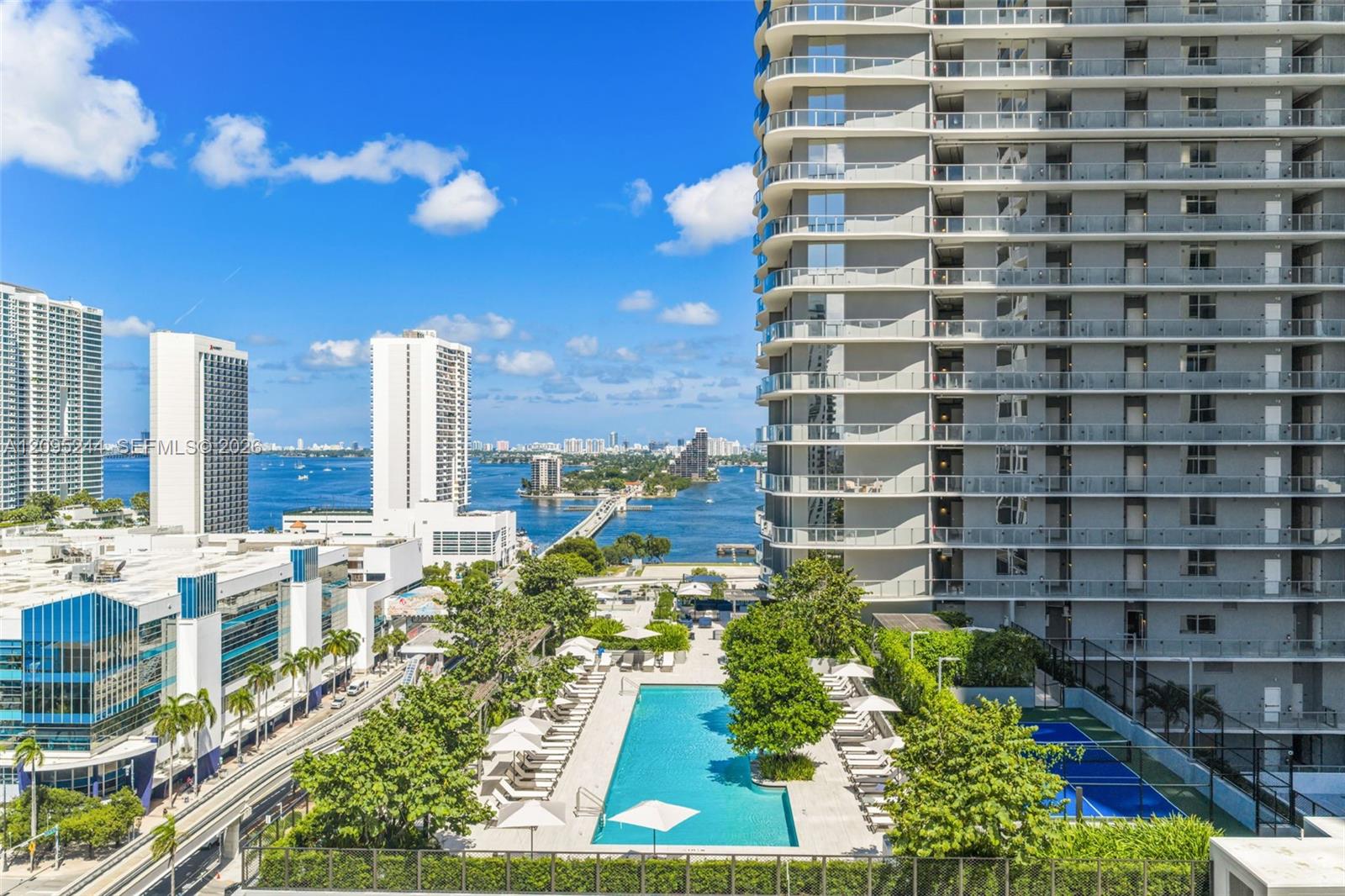 1400 biscayne blvd # 602