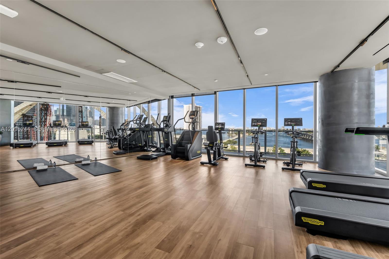 1400 biscayne blvd # 602