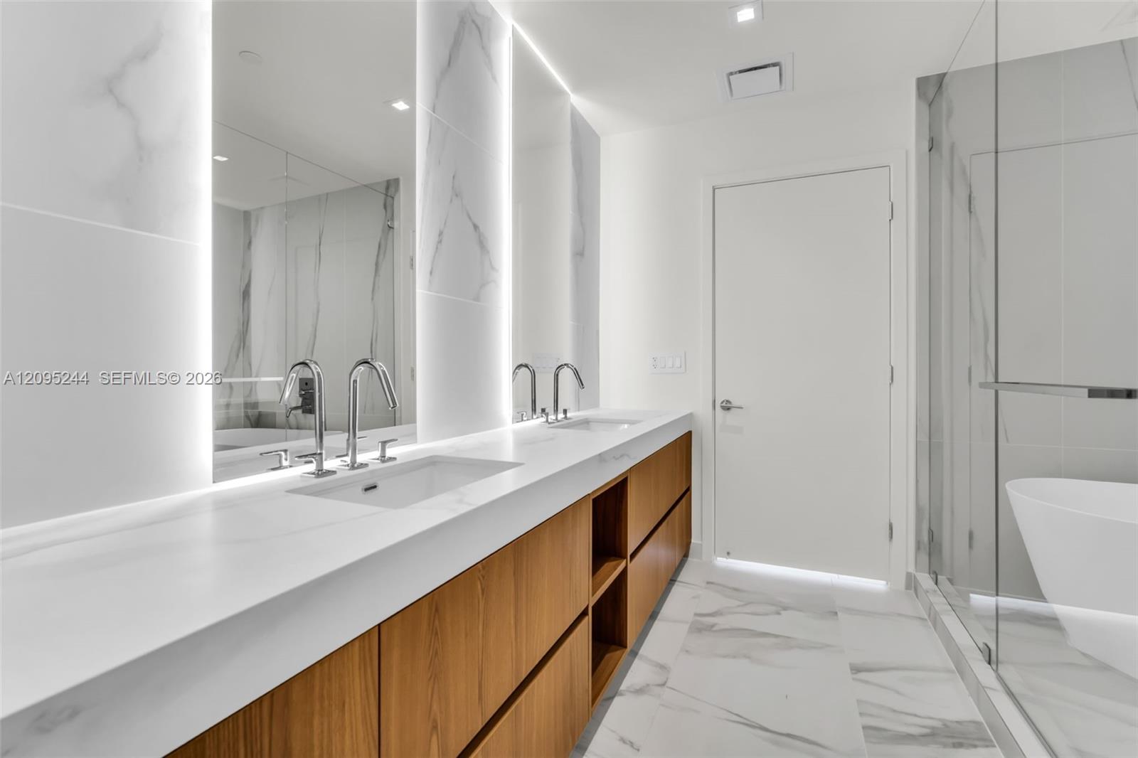 1400 biscayne blvd # 602