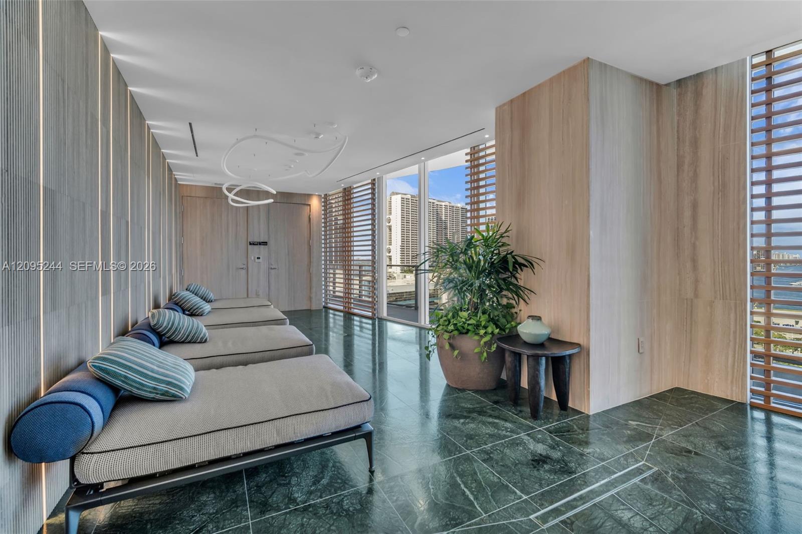 1400 biscayne blvd # 602