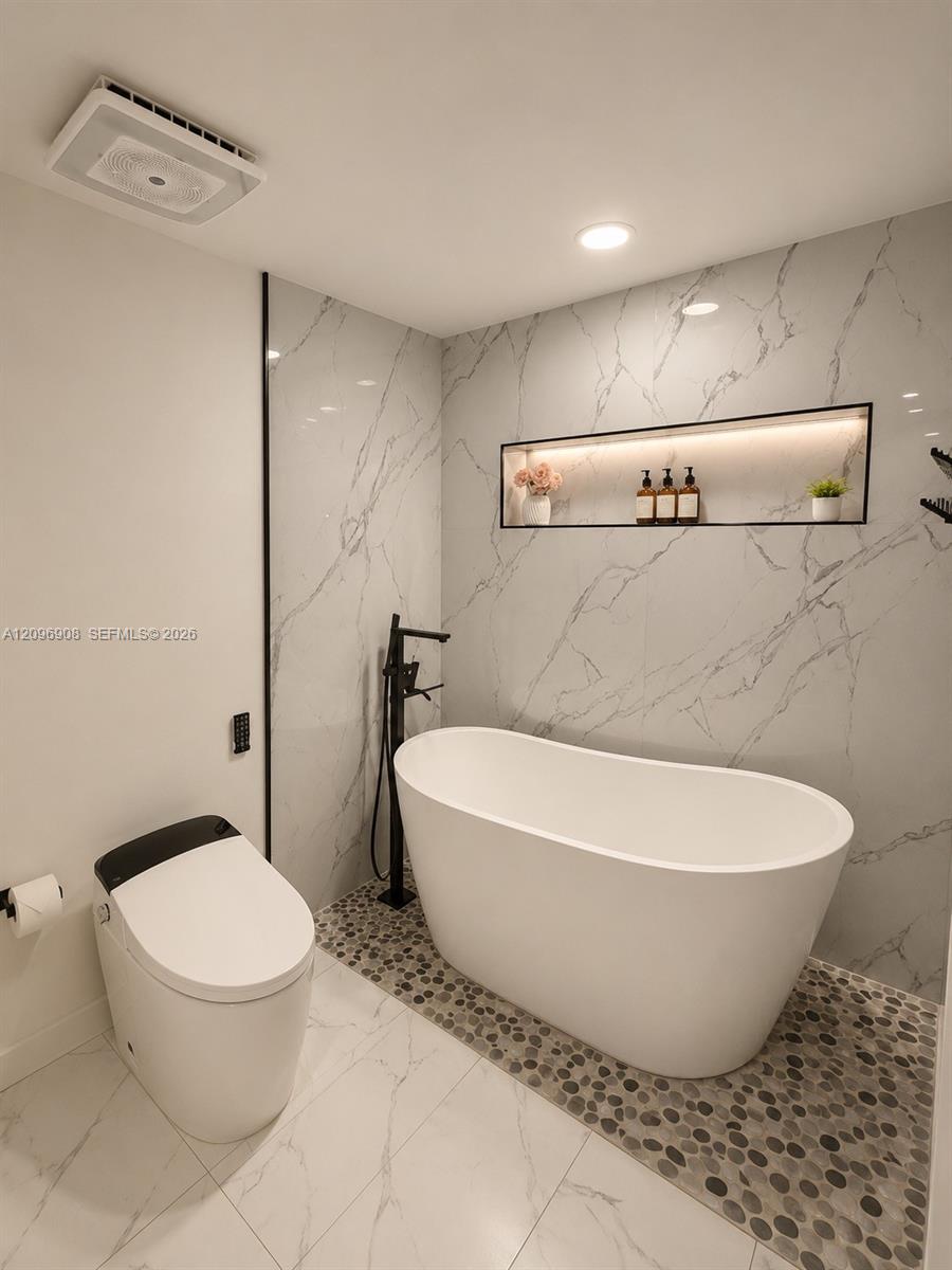 520 Brickell Key Dr # A1205