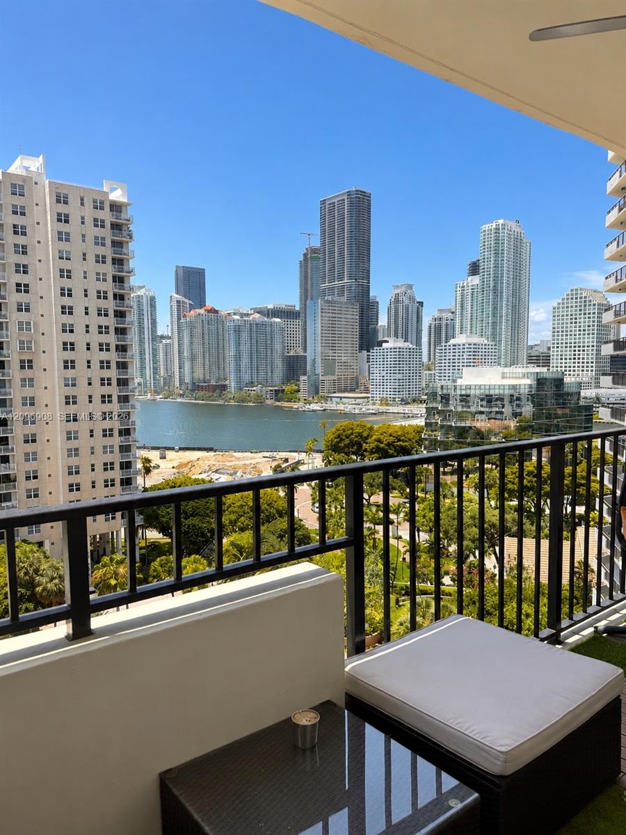 520 Brickell Key Dr # A1205