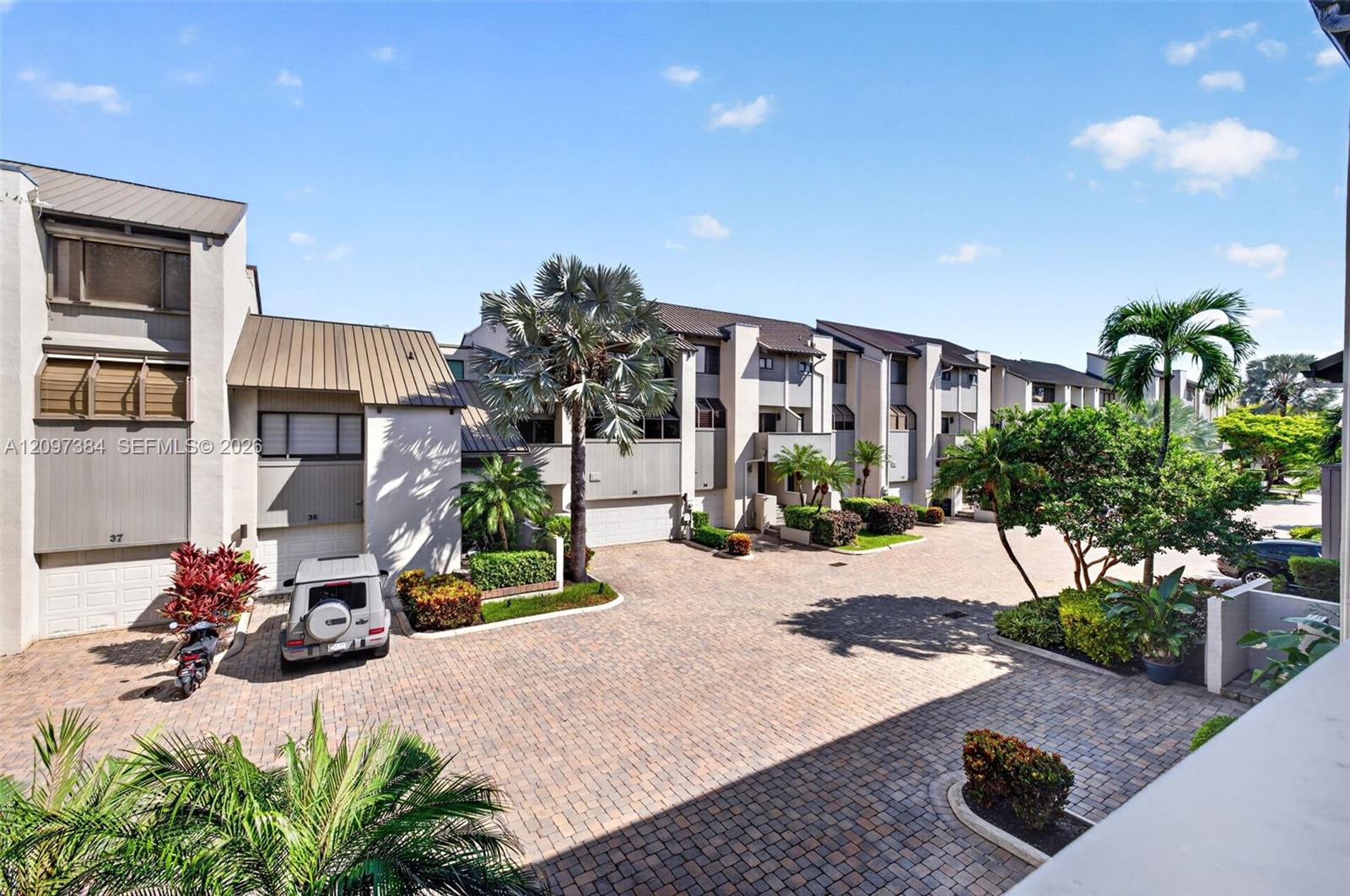 8 Port Side Dr # 8A
