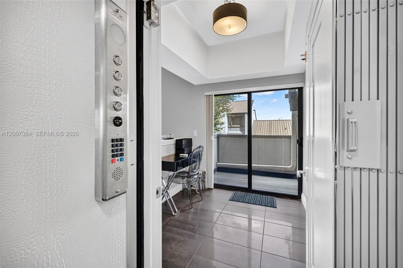 8 Port Side Dr # 8A