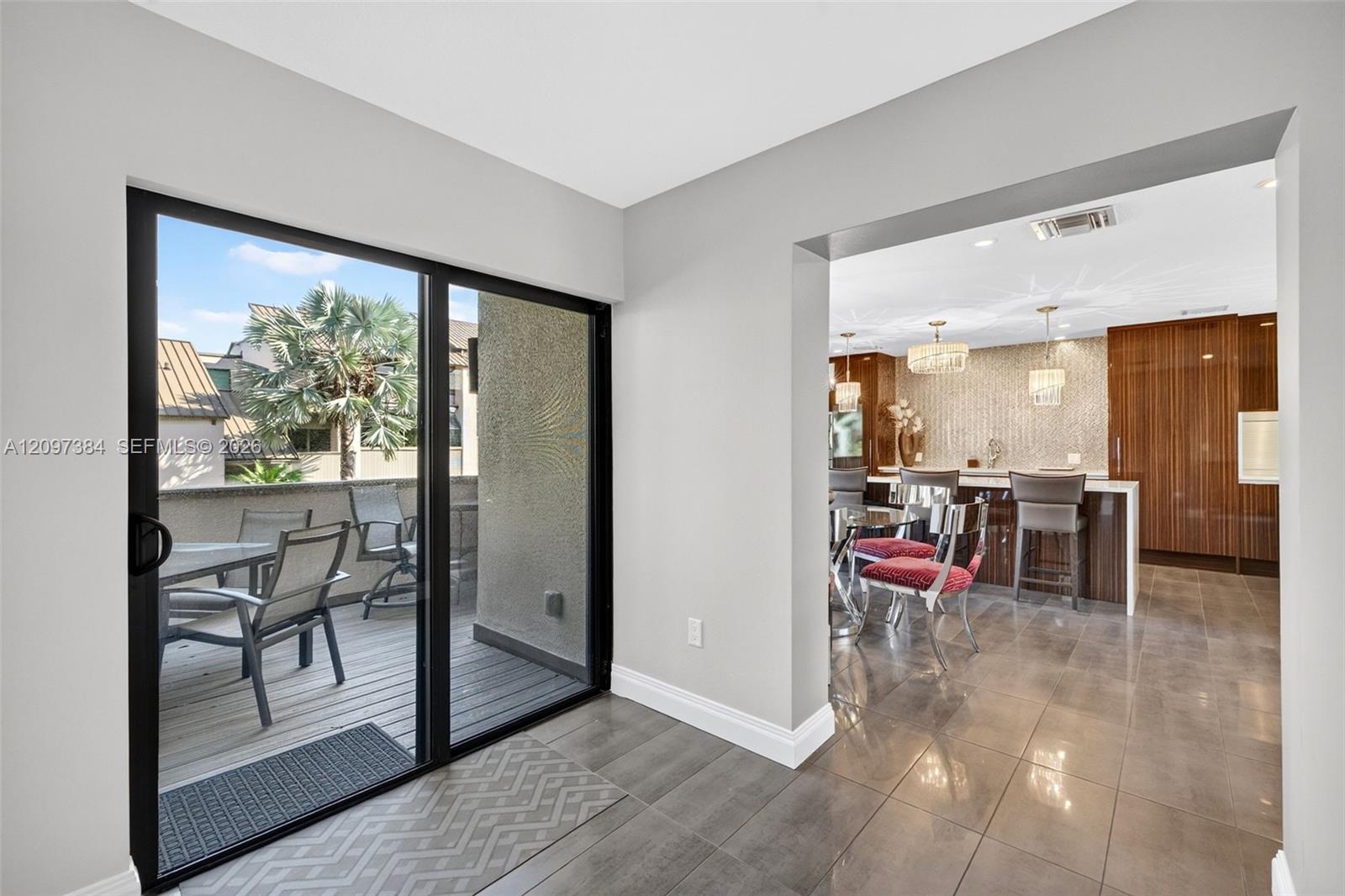 8 Port Side Dr # 8A