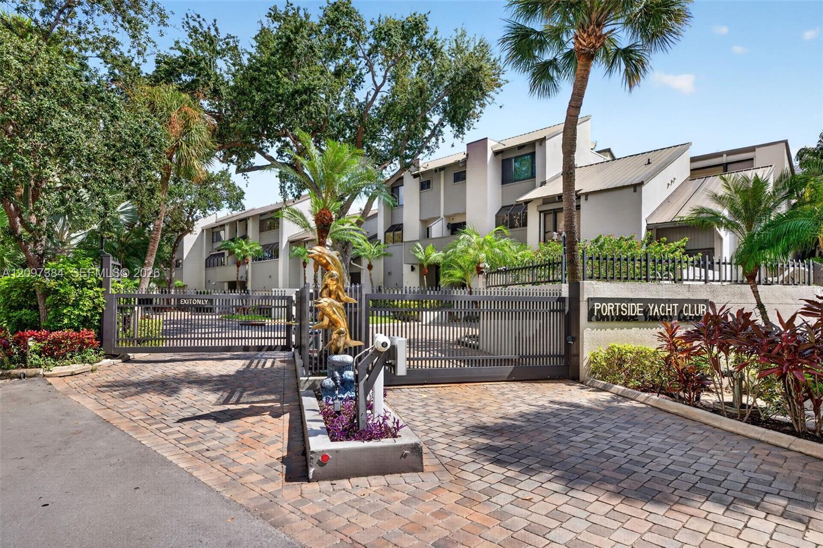 8 Port Side Dr # 8A