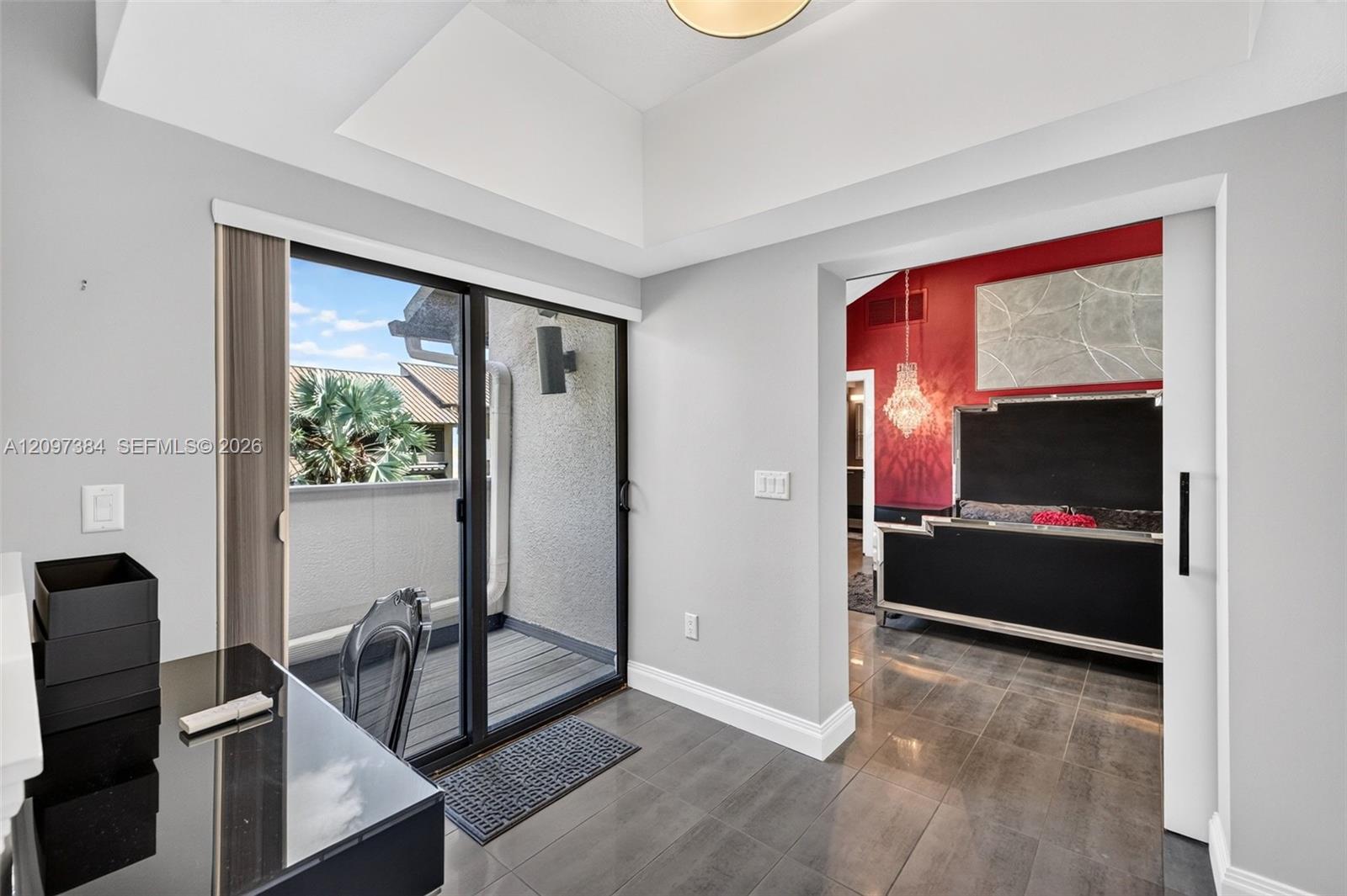 8 Port Side Dr # 8A