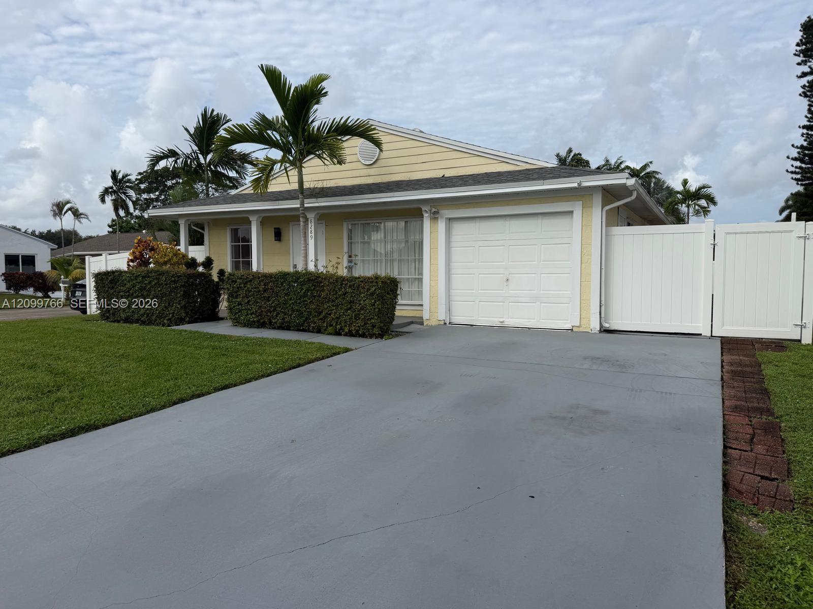 8289 Barnyard Way