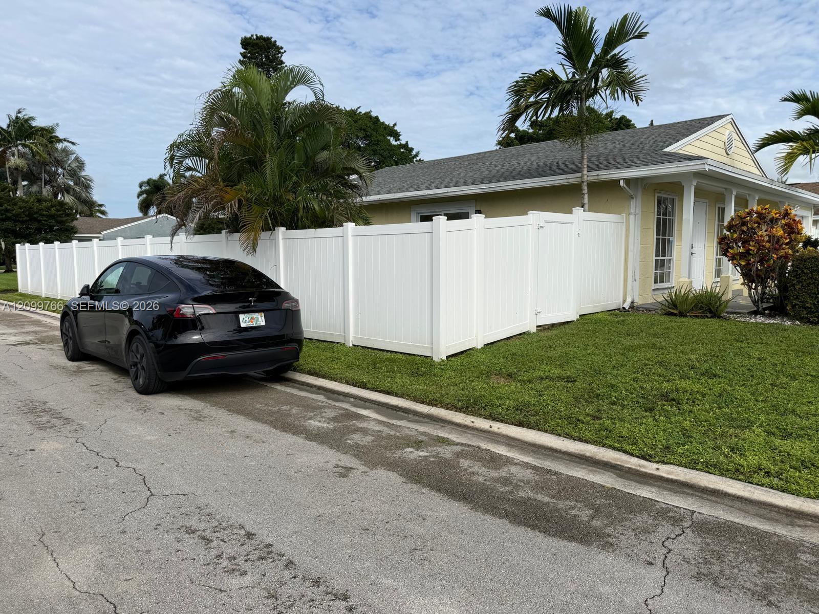 8289 Barnyard Way