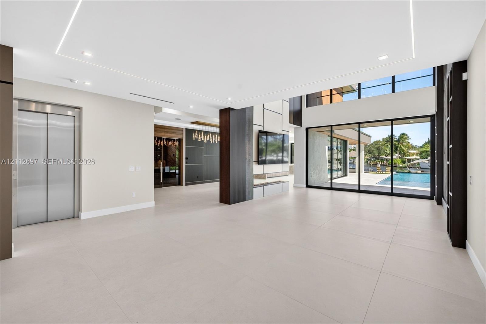 700 SW 12th Ave