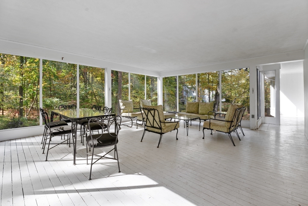 16 Sterling Drive