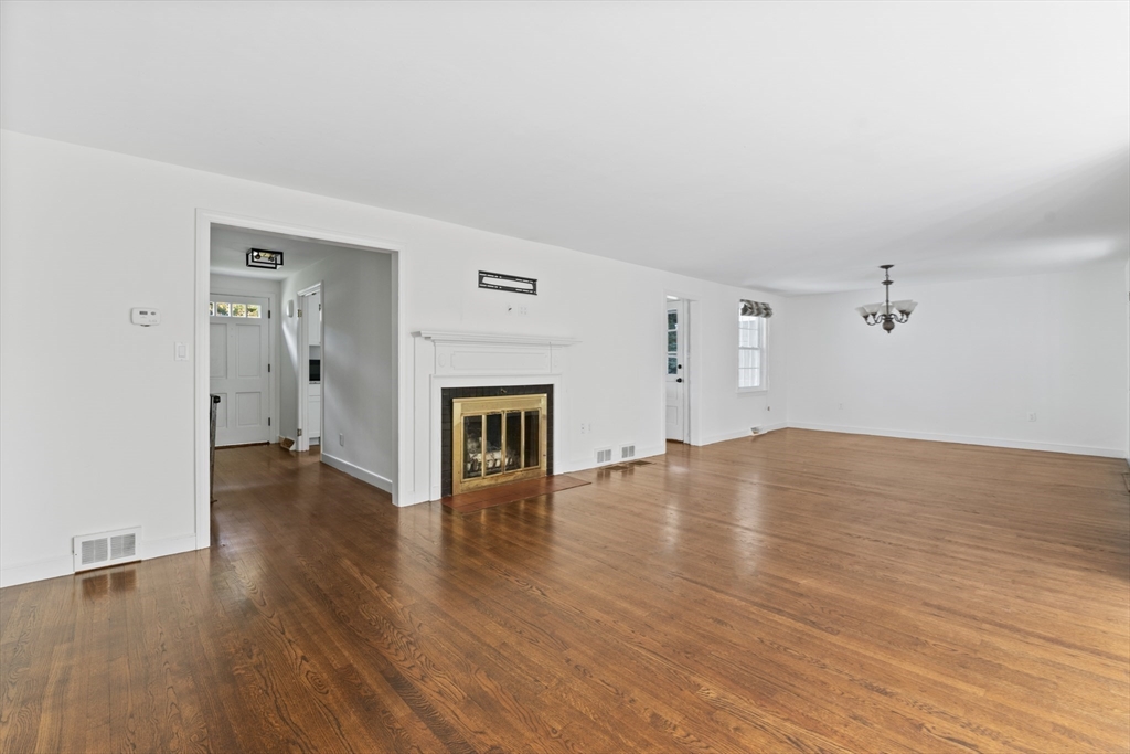 16 Sterling Drive