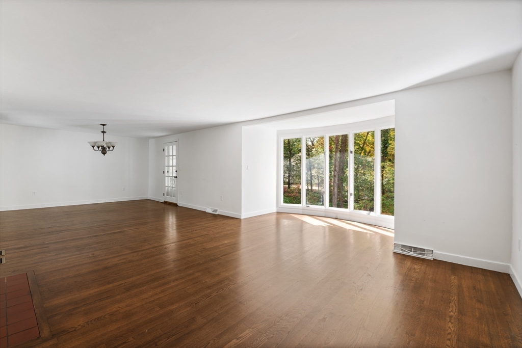 16 Sterling Drive