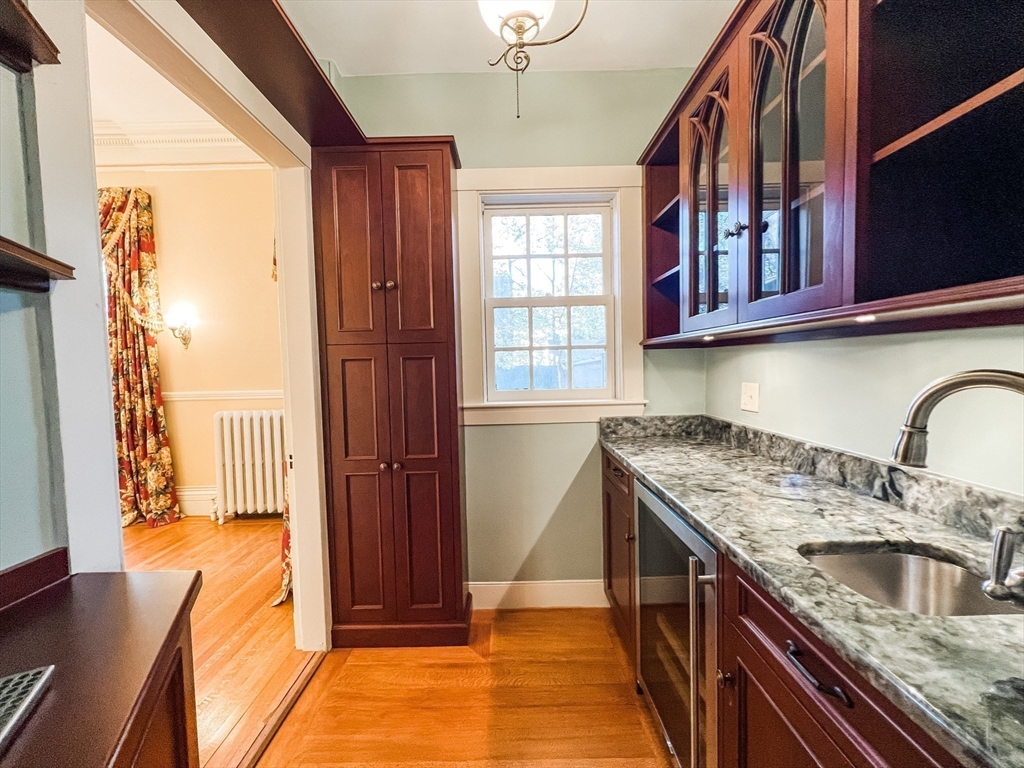 62 Old River Place