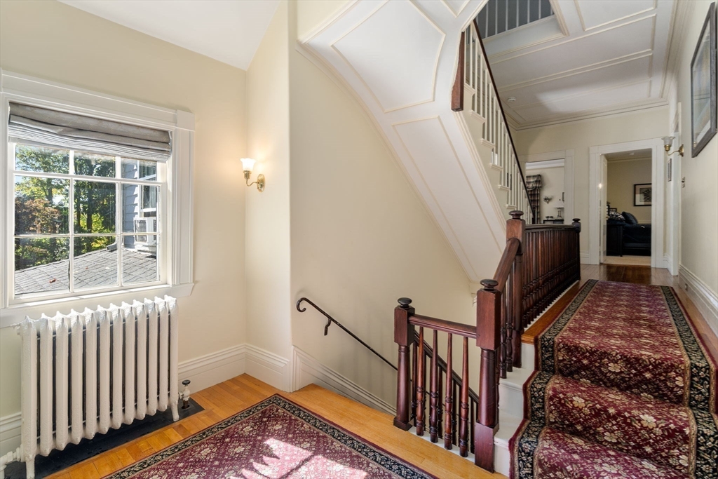 62 Old River Place