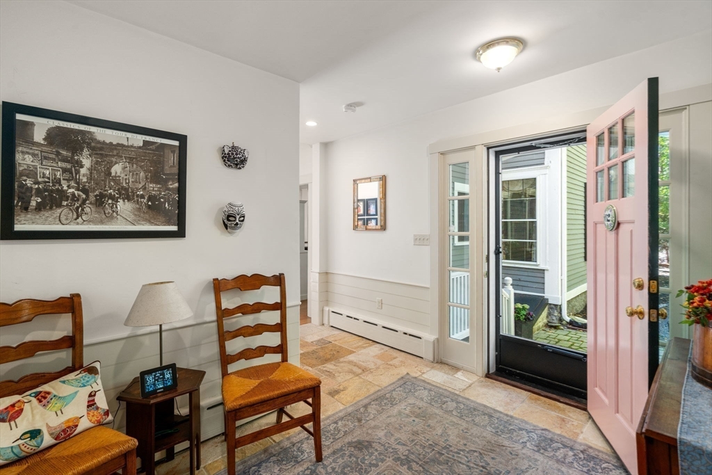 62 Old River Place