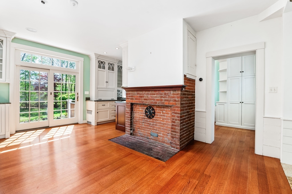 62 Old River Place