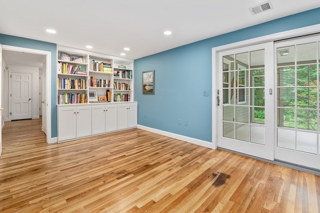 2 Surrey Lane