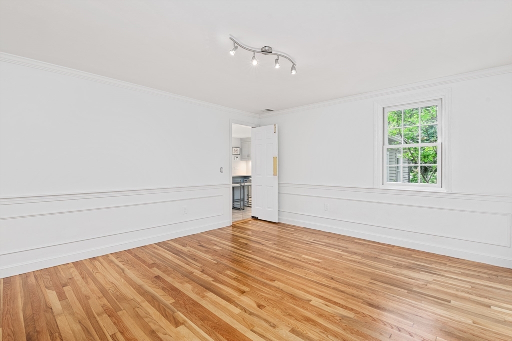 2 Surrey Lane