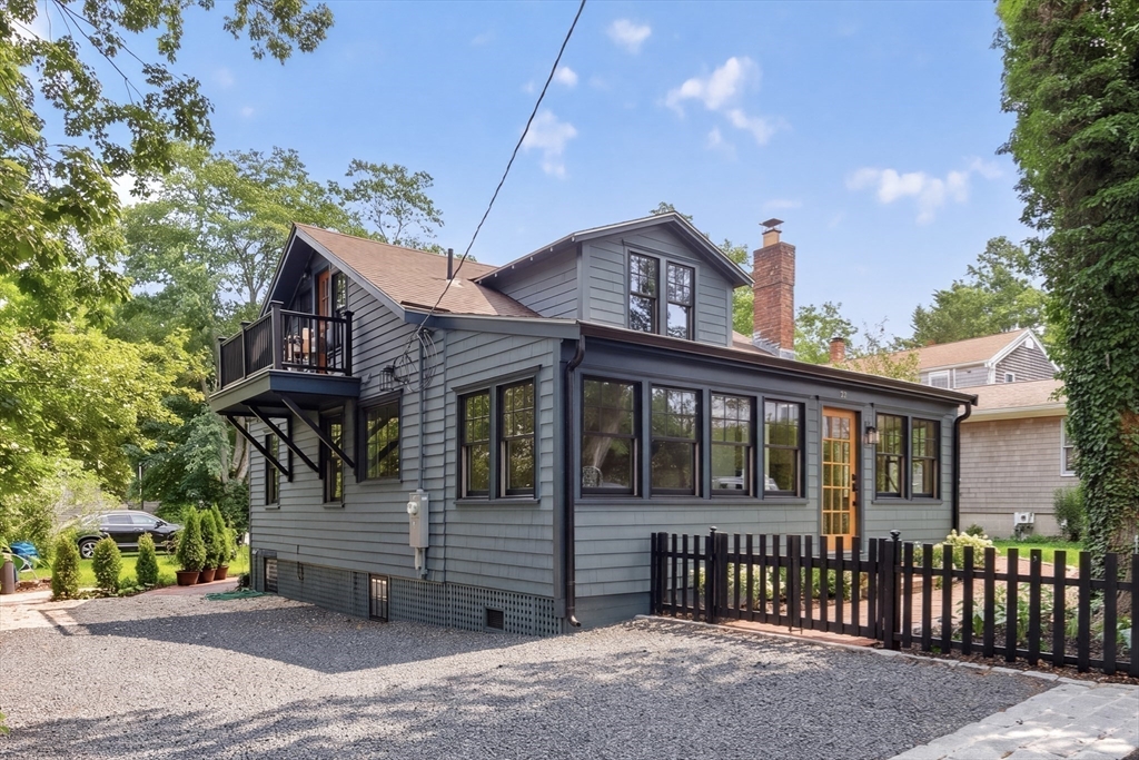 21 Brewster Street