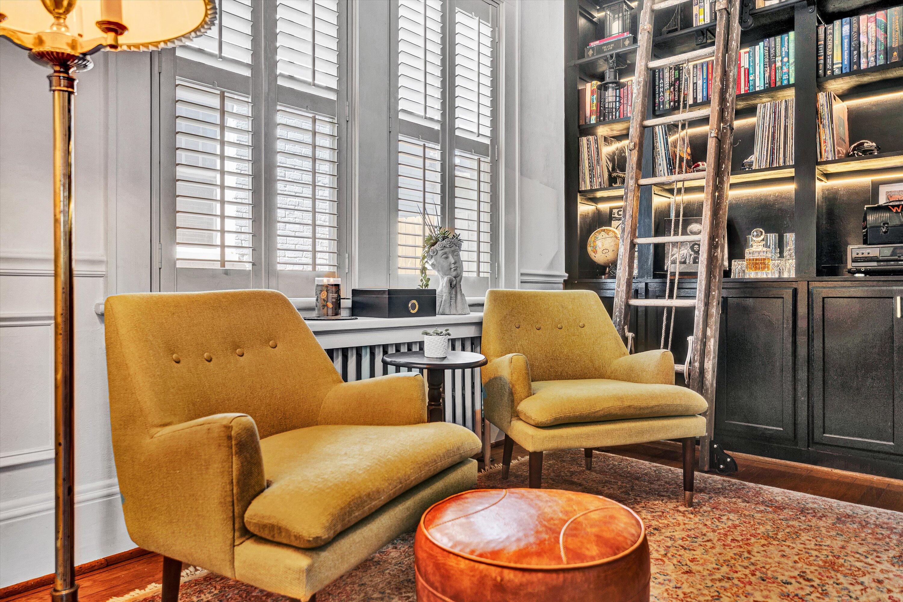 2615 Wycliffe AVE SW