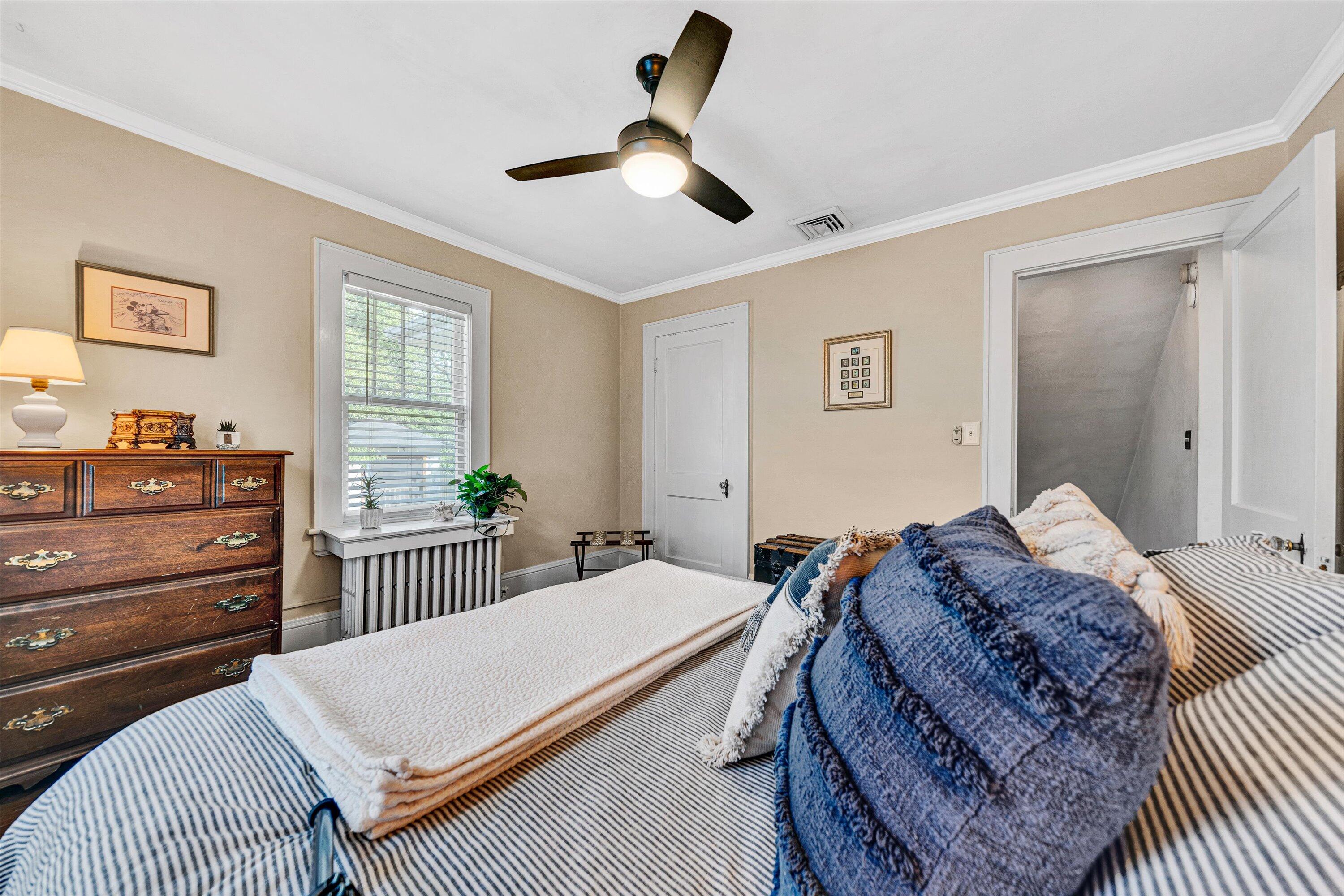 2615 Wycliffe AVE SW