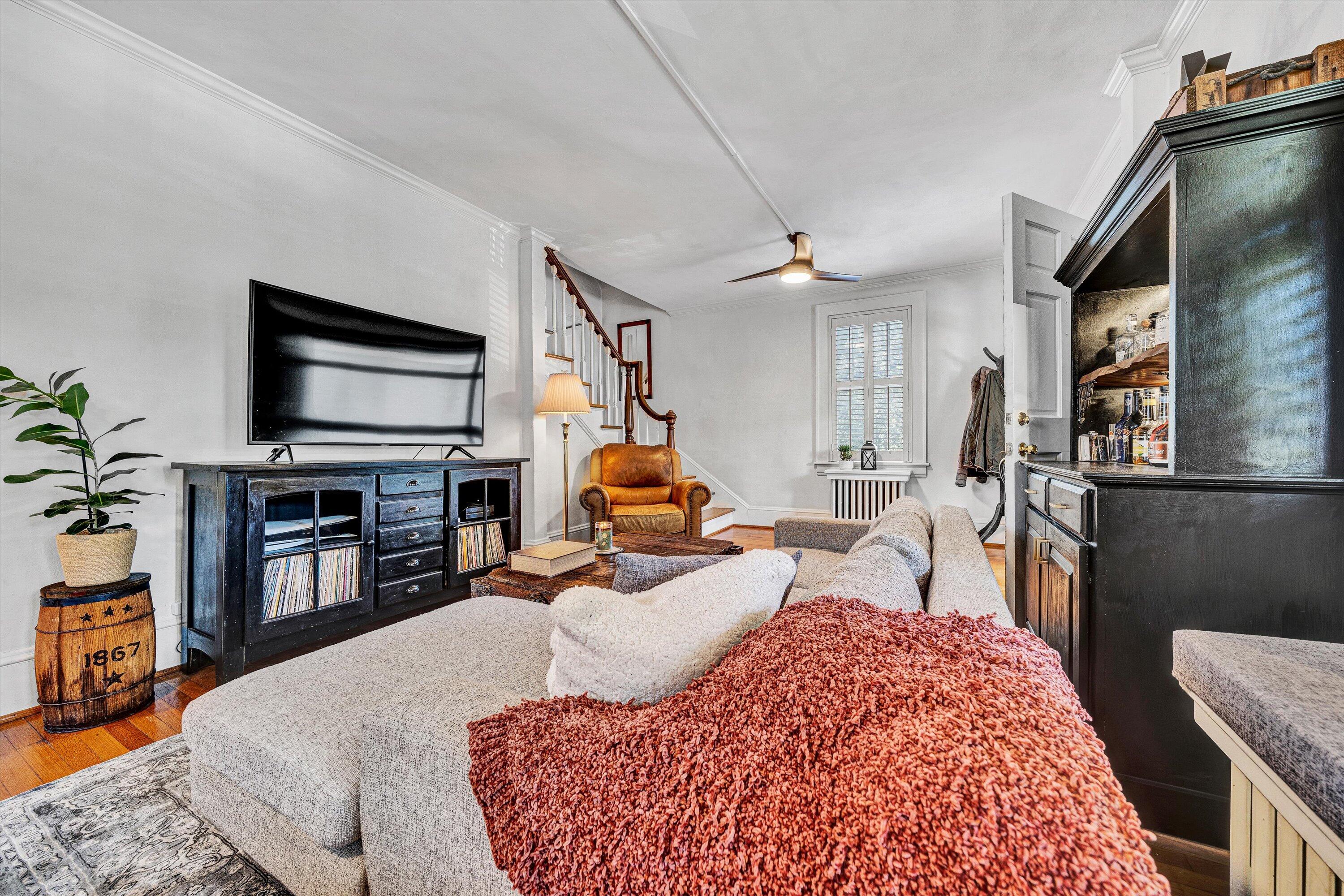 2615 Wycliffe AVE SW