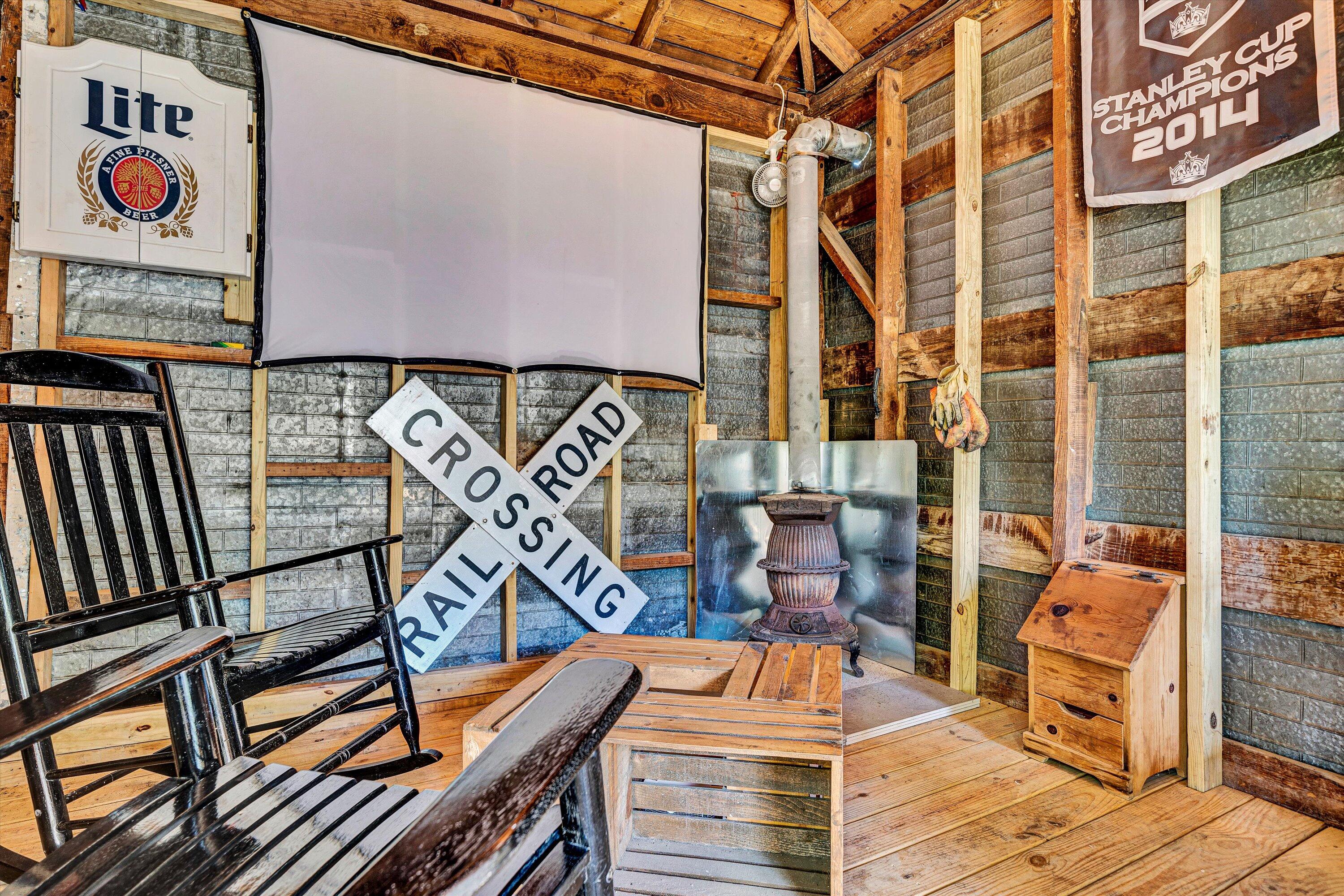 2615 Wycliffe AVE SW